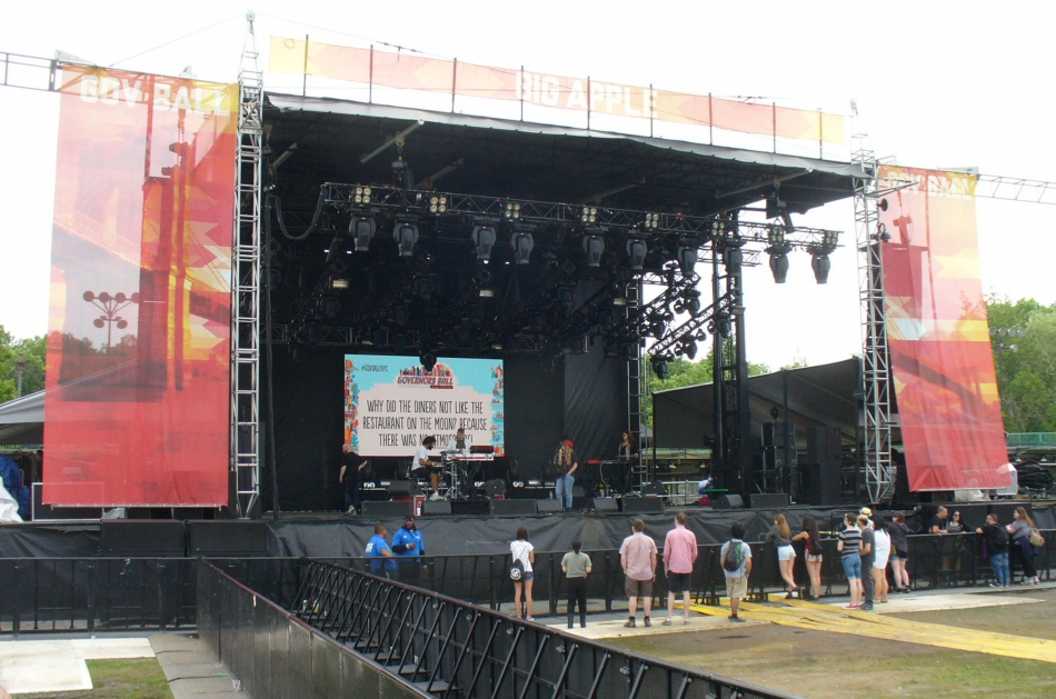 SAM-550 mobile stage unit